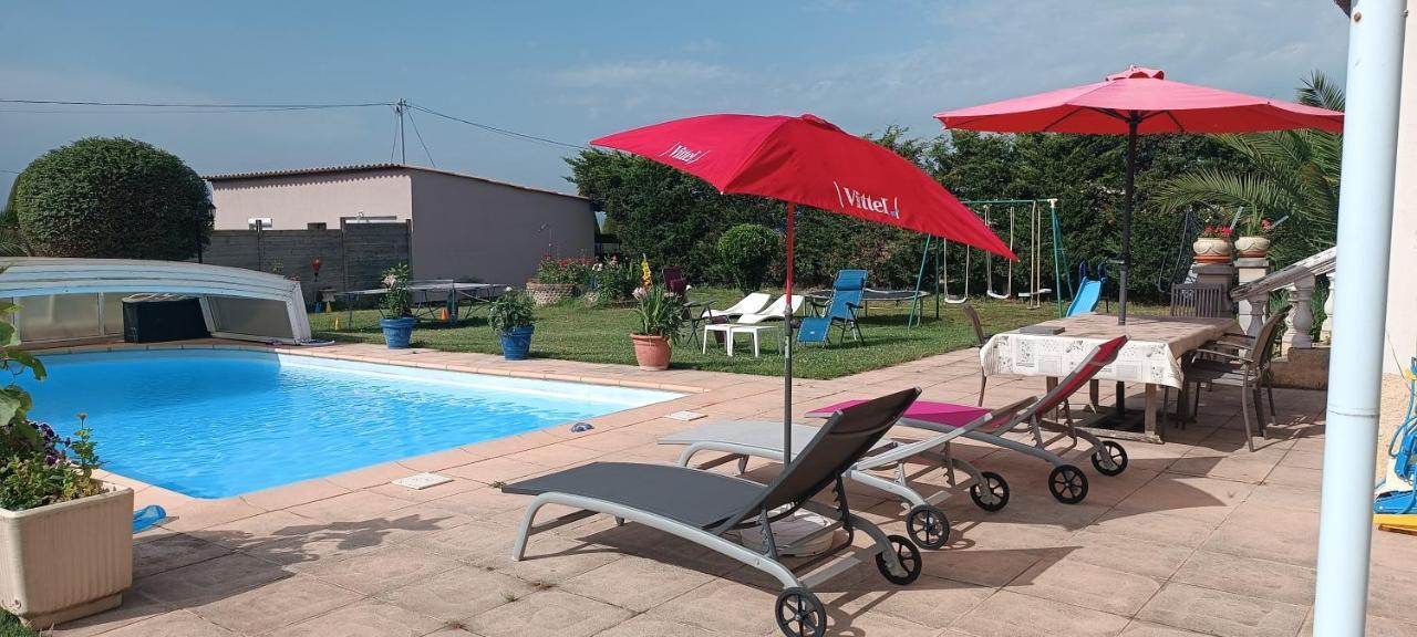 Charmante Maison Avec Piscine Anneyron ภายนอก รูปภาพ