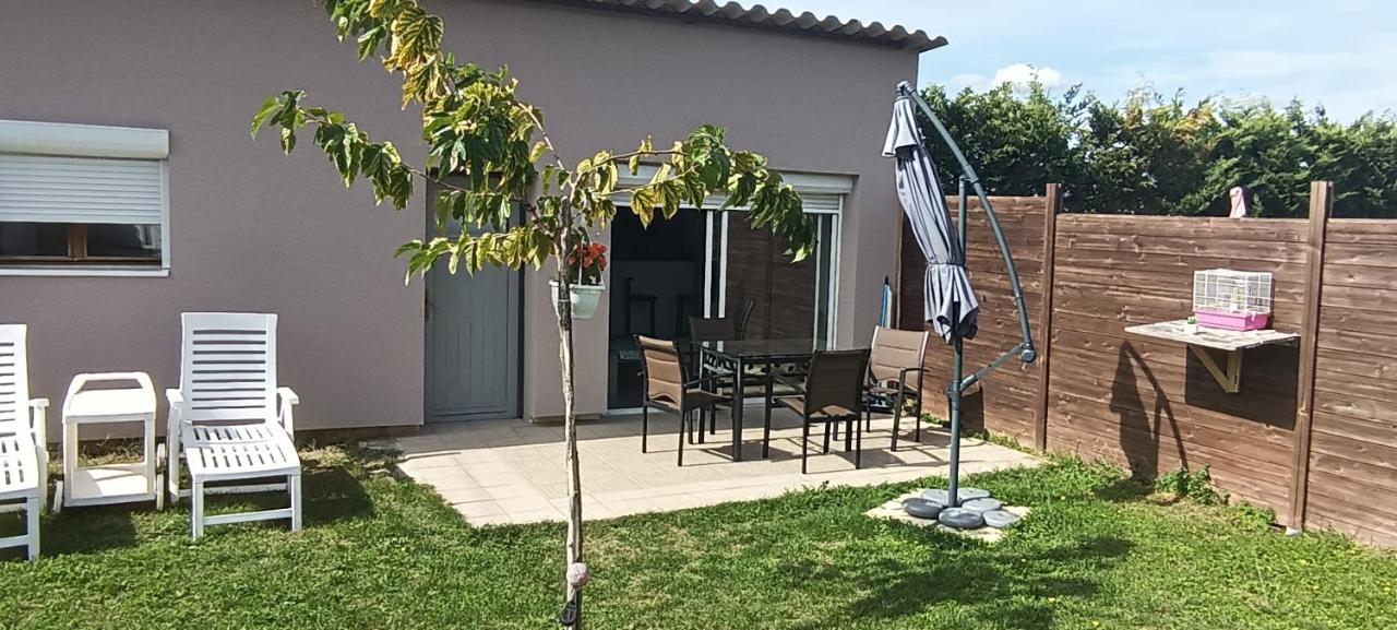 Charmante Maison Avec Piscine Anneyron ภายนอก รูปภาพ